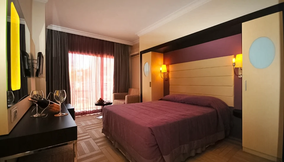 هتل بلو بی پلاتینیوم مارماریس